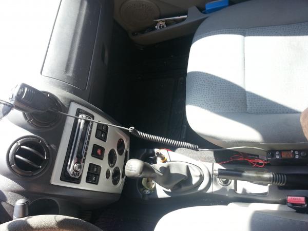 Montaj/Montare statie radio CB + antena radio CB pe Dacia LOGAN
