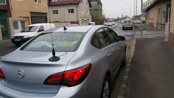 Montaj/Montare Statie radio + Antena radio CB pe Opel Astra j