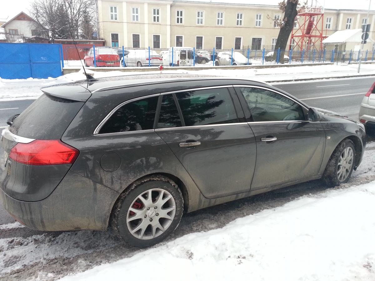 Montaj/Montare Statie radio + Antena radio CB pe Opel Insignia