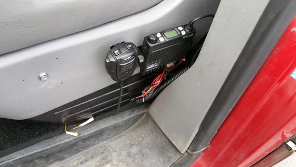Montaj/Montare statie radio CB + antena radio CB pe VW Transporter T4